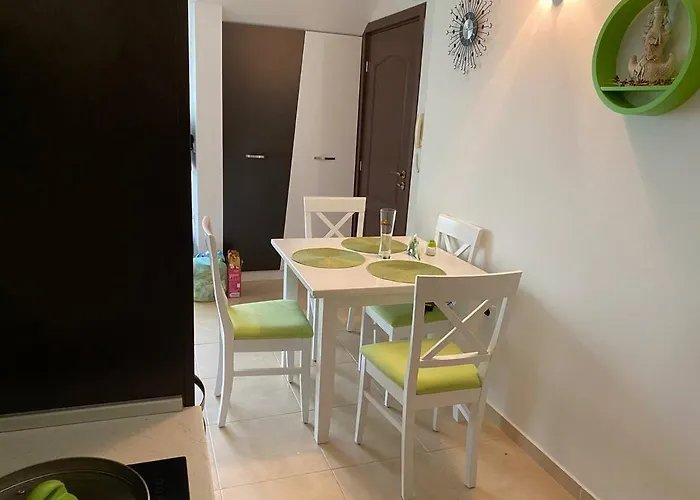 сирена Appartement *